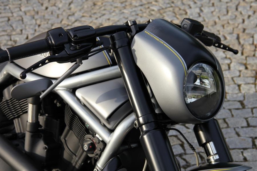 Cult Werk Headlight Mask for Harley Davidson 2009-2017 V-Rod Muscle &  2012-2017 Night Rod (HD-ROD030)