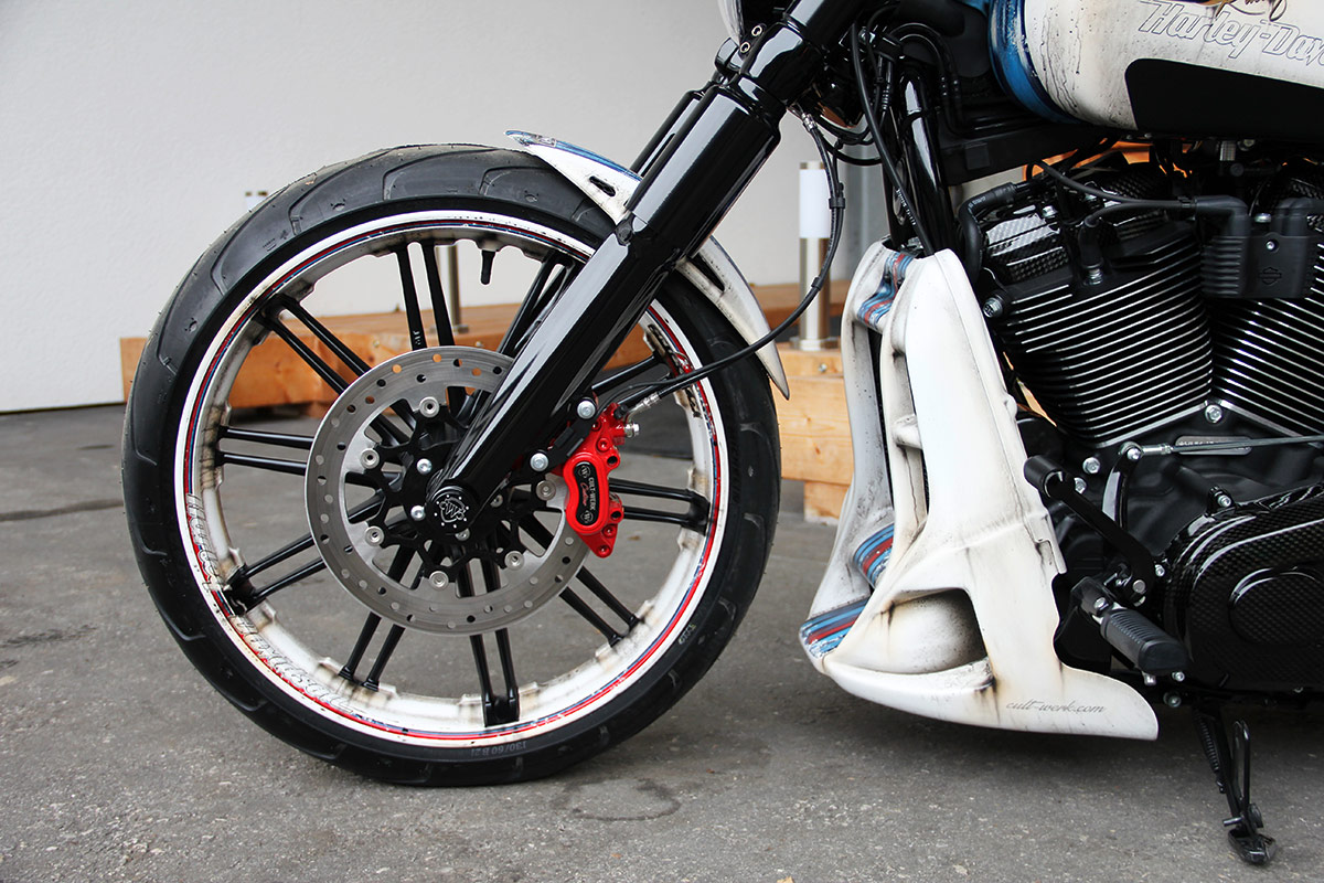 harley breakout fork covers