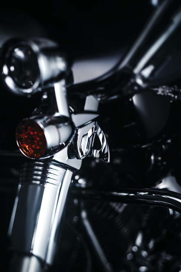 Front Teardrop Tie-Down Bracket Gloss Black For Harley Electra Glide & Road King