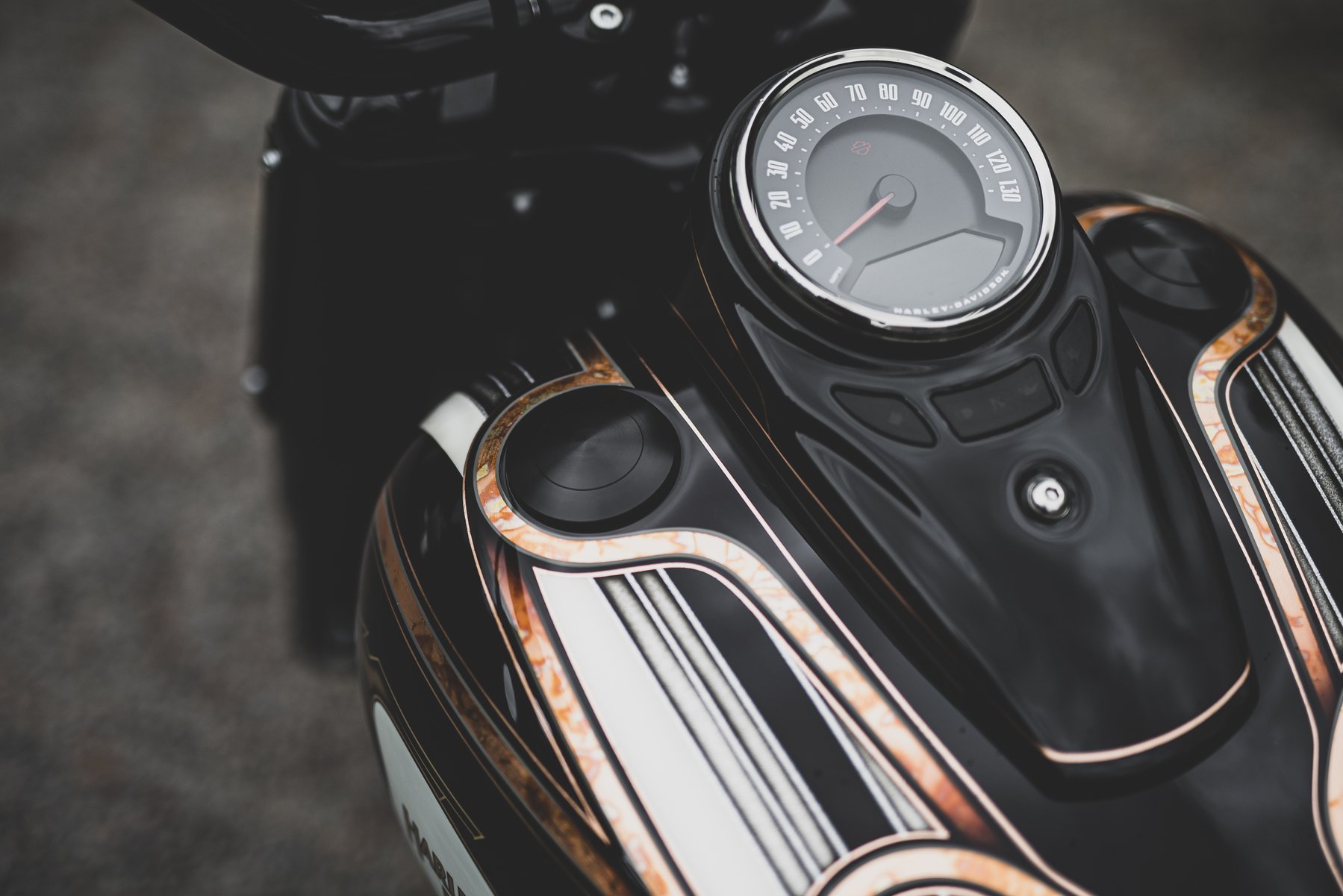 Killer Custom FlushMount Fuel Cap Kit In Black For Harley Davidson