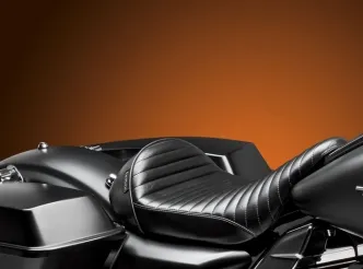 Le Pera Stubs Cafe Solo Pleated Seat In Black For Harley Davidson 2008-2023 Touring Models (LK-427PT)