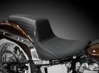 Le Pera KickFlip Diamond Gripp Tape Seat For Harley Davidson 2018-2023 Softail Deluxe FLDE & Heritage FLHC Models (LYX-590DMGP)