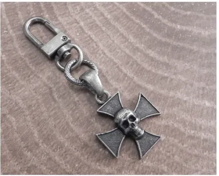 Amigaz Maltese Cross Skull Key Chain (K-SKICP)